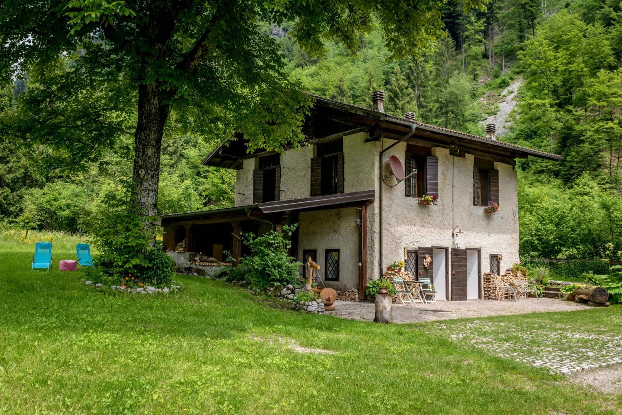 Chalet Silenthia Villa Lenzumo di Concei Exterior foto